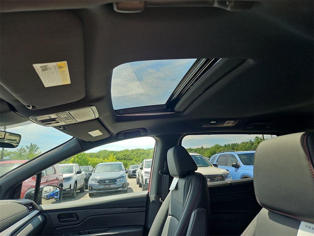 new 2025 Honda Odyssey car, priced at $45,275