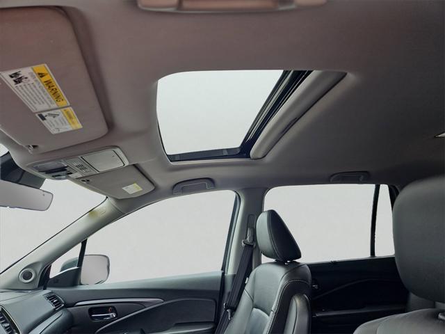 used 2022 Honda Pilot car, priced at $32,387
