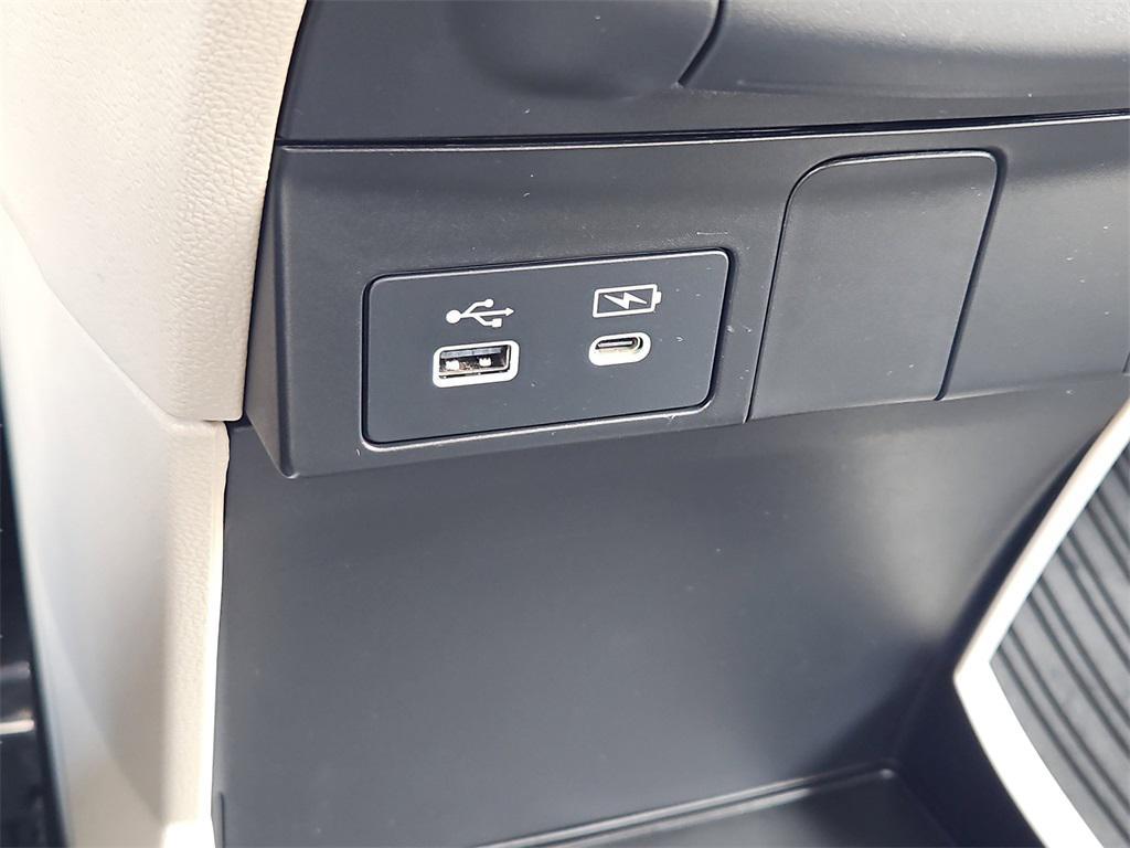 used 2025 Honda Odyssey car, priced at $40,977