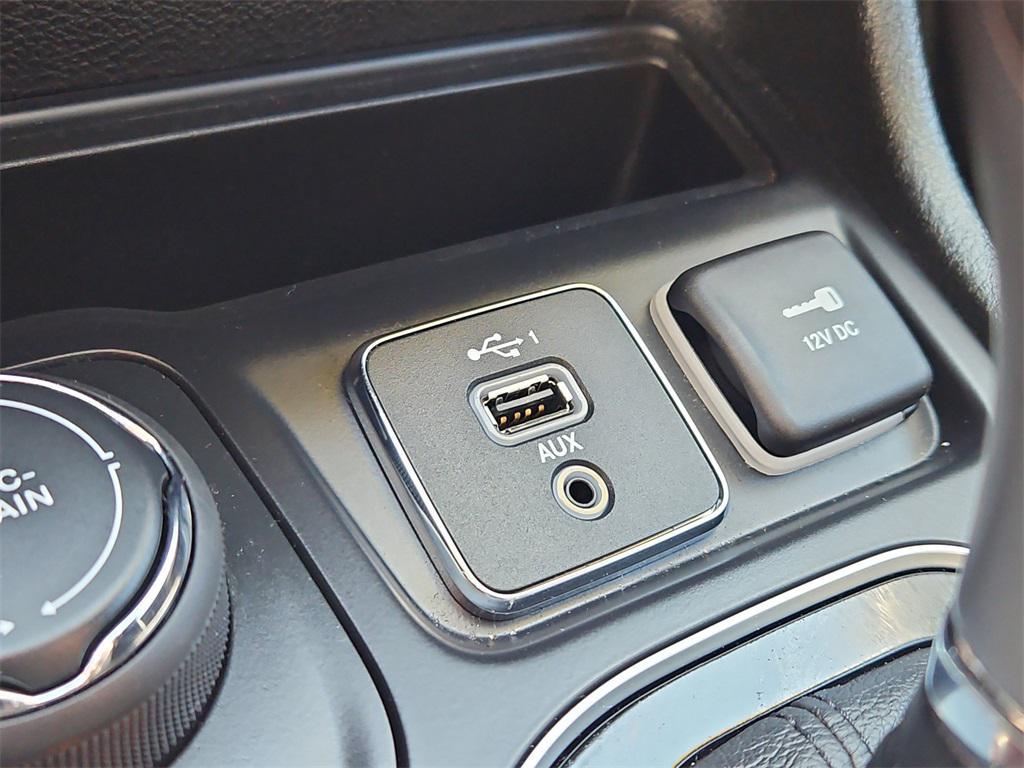used 2019 Jeep Cherokee car, priced at $21,987