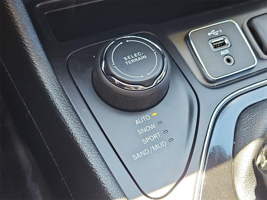 used 2019 Jeep Cherokee car, priced at $21,987