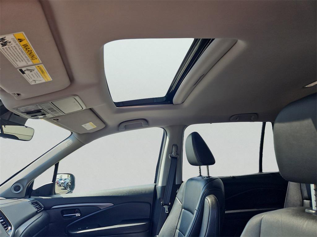 used 2020 Honda Pilot car, priced at $28,387