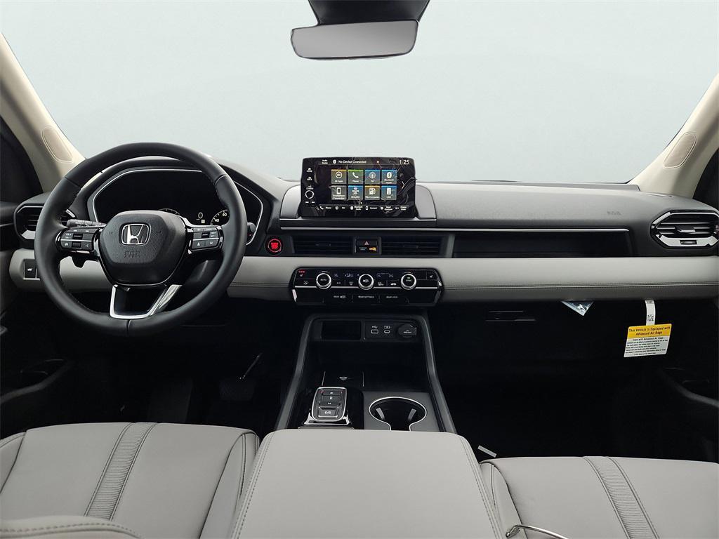new 2025 Honda Pilot car, priced at $47,095