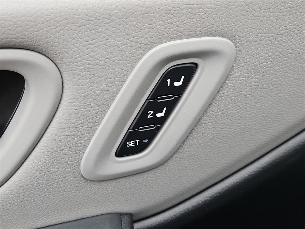 new 2025 Honda Pilot car, priced at $47,095