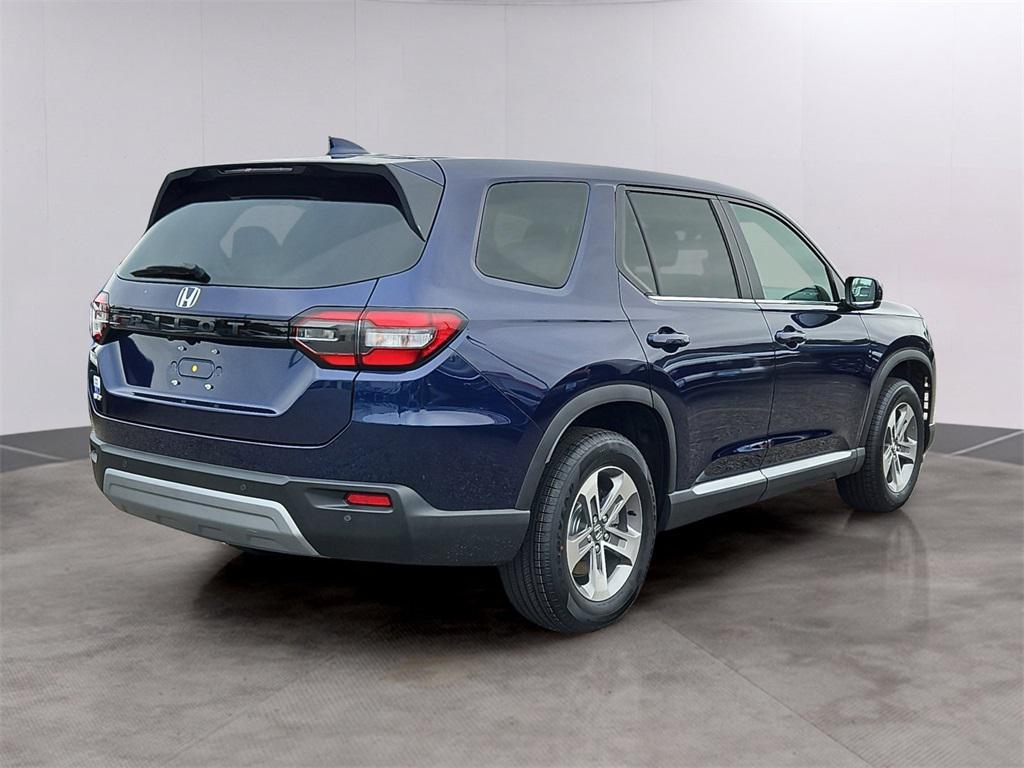 new 2025 Honda Pilot car, priced at $47,095