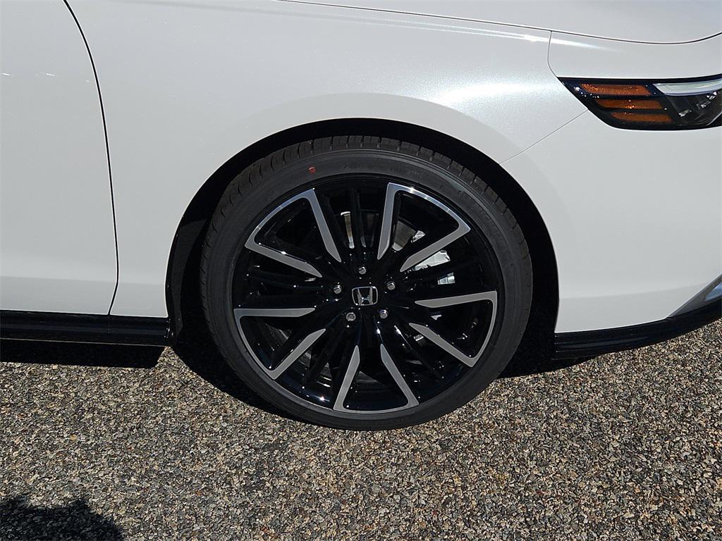 new 2025 Honda Accord Hybrid car, priced at $40,950