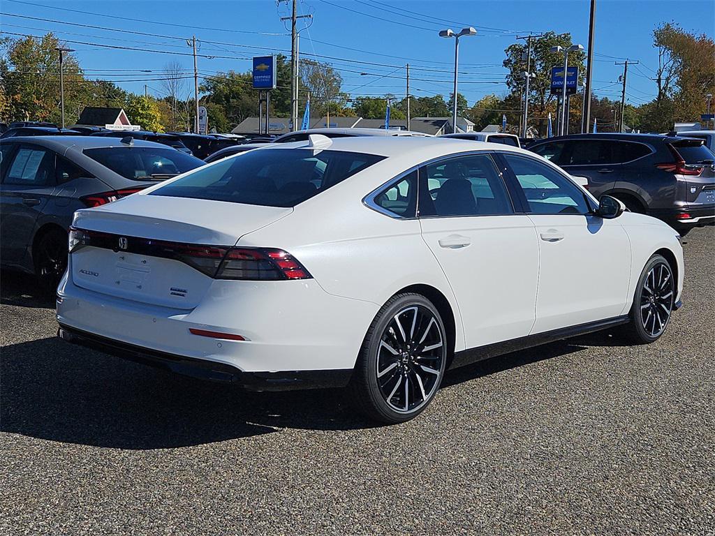 new 2025 Honda Accord Hybrid car, priced at $40,950