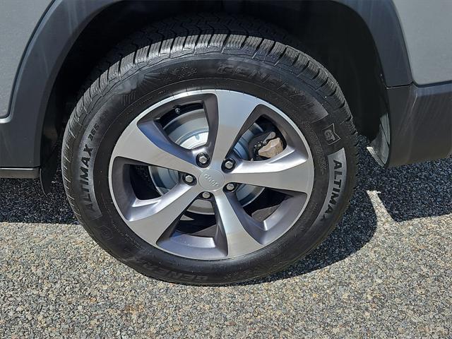 used 2021 Jeep Cherokee car, priced at $25,987