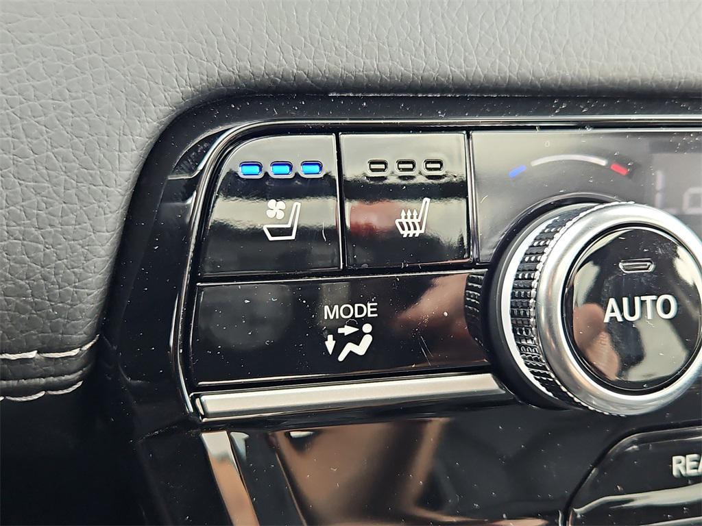 new 2025 Honda Pilot car, priced at $54,530
