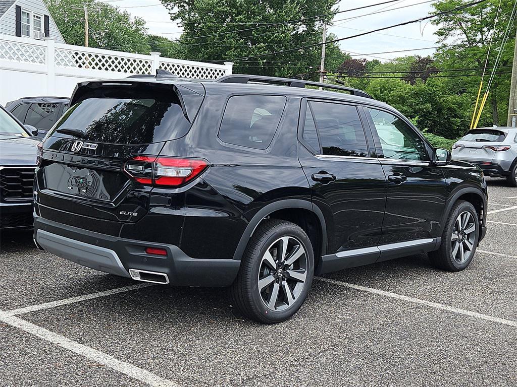 new 2025 Honda Pilot car, priced at $54,530