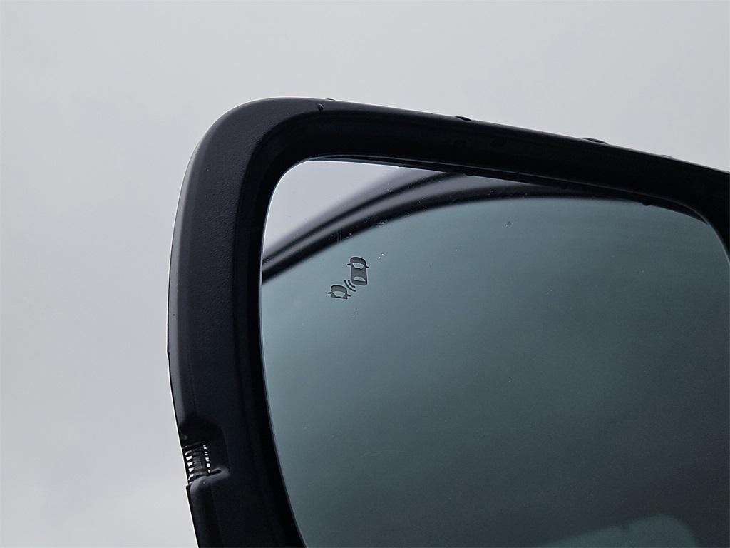 new 2025 Honda Pilot car, priced at $47,095