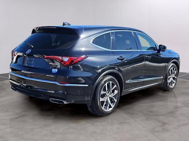 used 2022 Acura MDX car, priced at $39,626