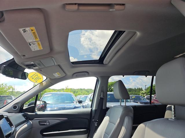 used 2021 Honda Pilot car, priced at $28,987