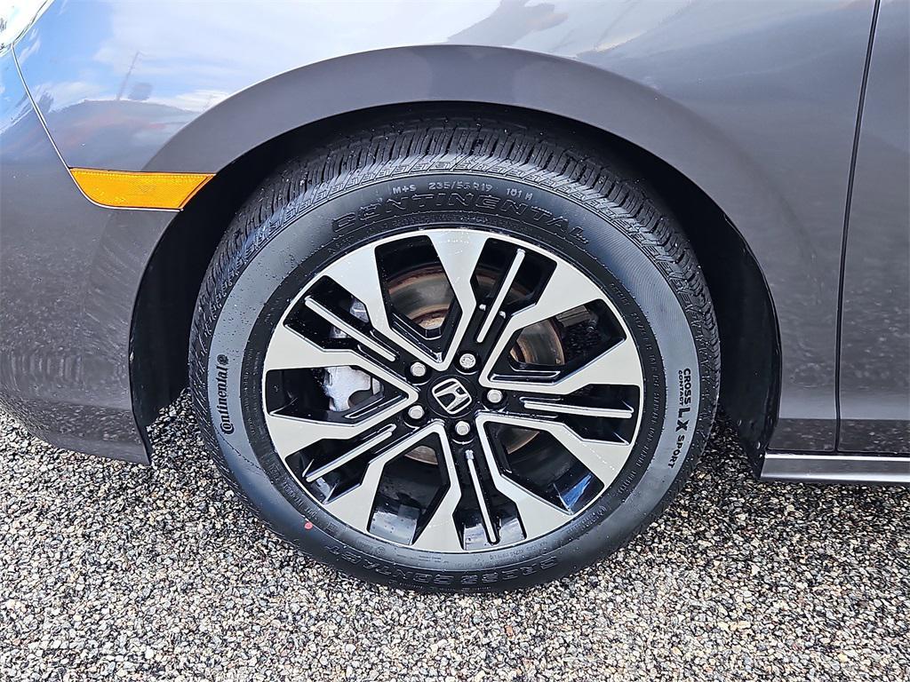 used 2025 Honda Odyssey car, priced at $45,987