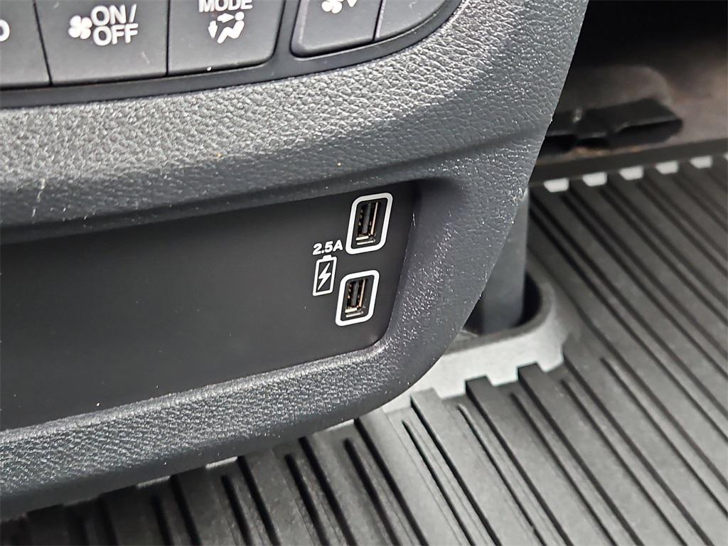 used 2022 Honda Pilot car, priced at $31,487