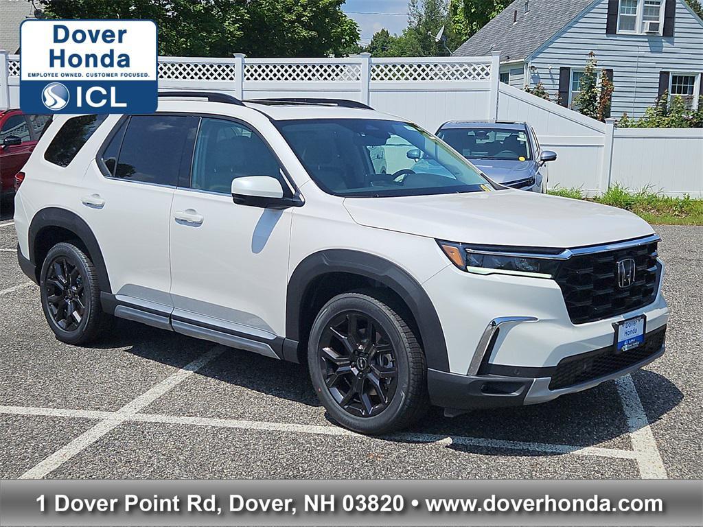new 2025 Honda Pilot car, priced at $54,255