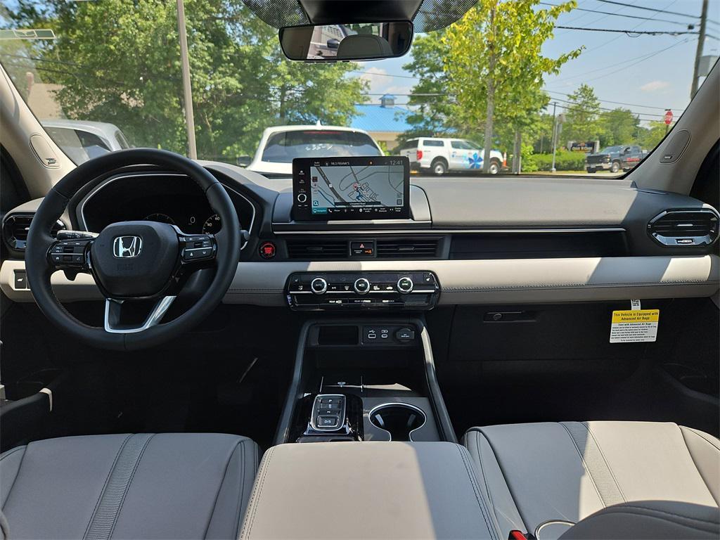 new 2025 Honda Pilot car, priced at $54,255