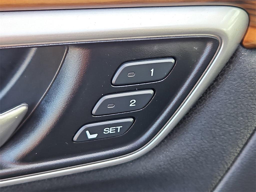 used 2020 Honda CR-V Hybrid car, priced at $25,687