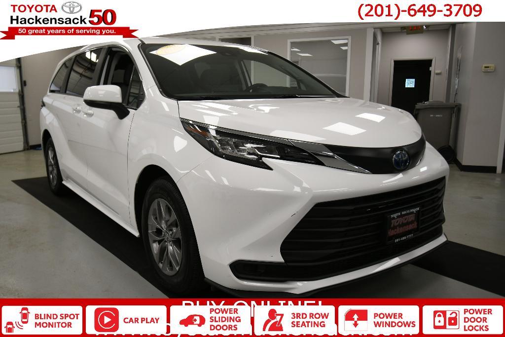 used 2023 Toyota Sienna car, priced at $40,991