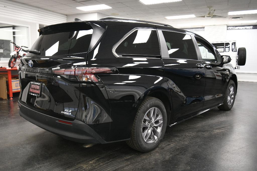 used 2023 Toyota Sienna car, priced at $42,995