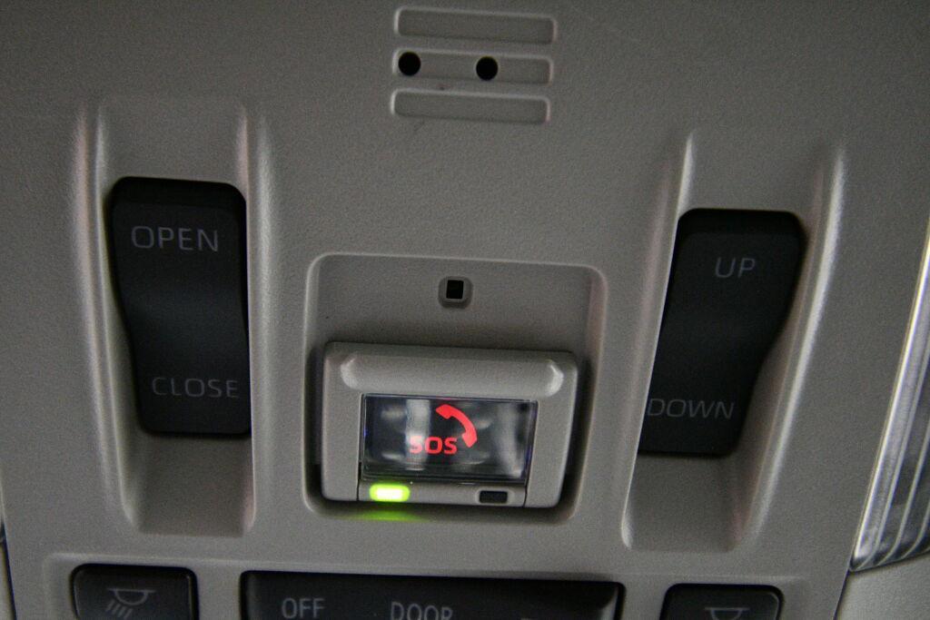 used 2022 Toyota Highlander car, priced at $34,991