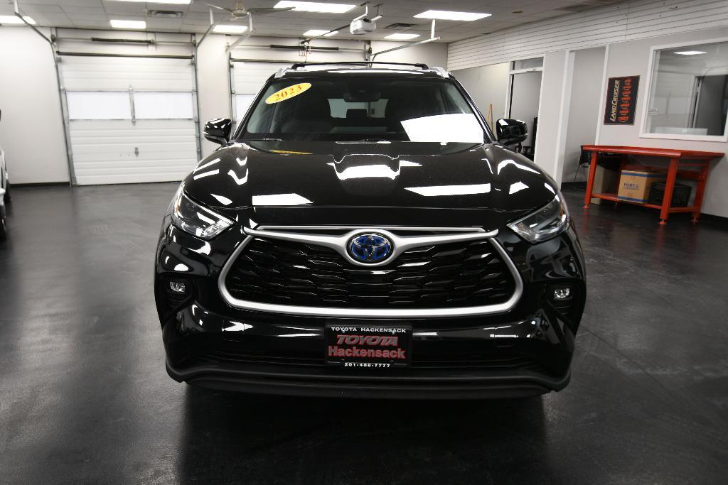 used 2023 Toyota Highlander Hybrid car, priced at $43,995