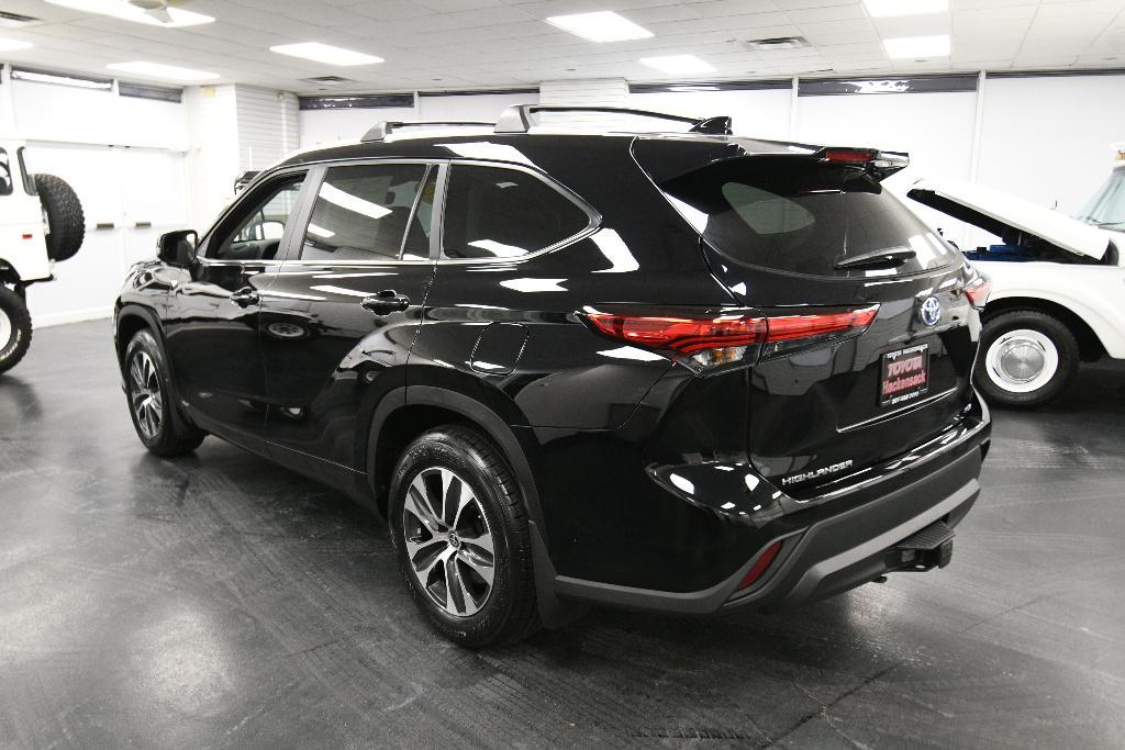 used 2023 Toyota Highlander Hybrid car, priced at $43,995