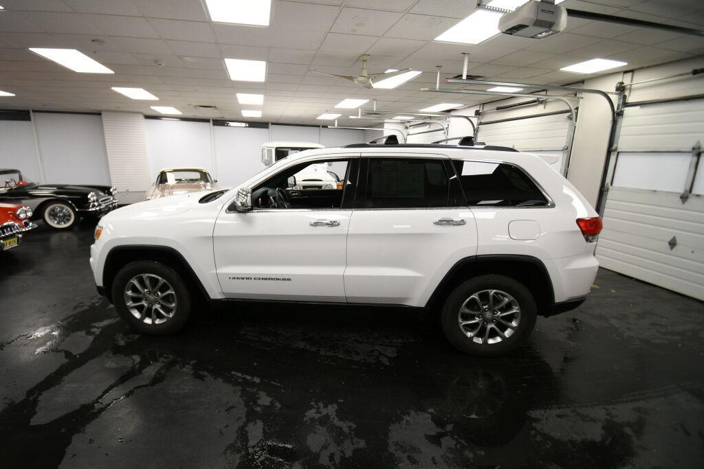 used 2016 Jeep Grand Cherokee car, priced at $14,491