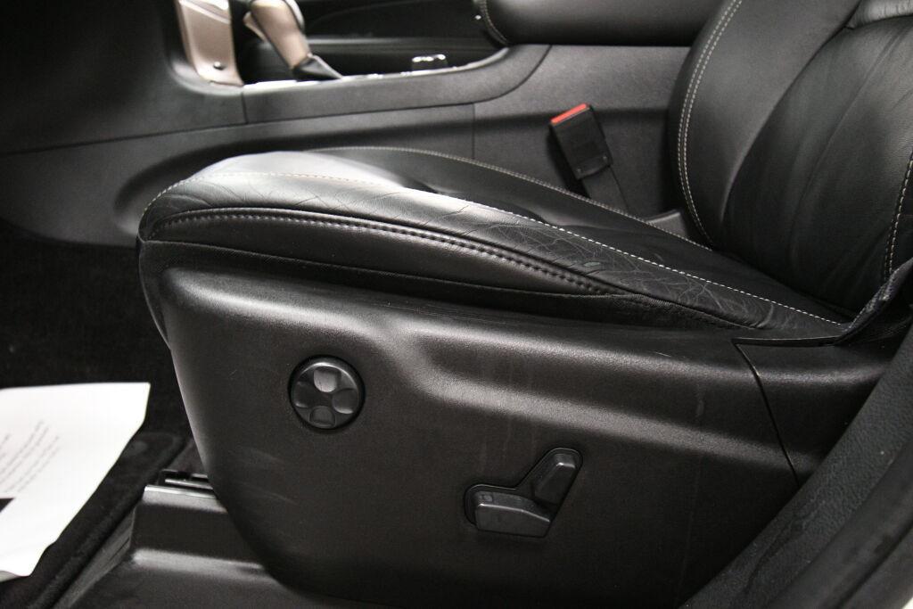 used 2016 Jeep Grand Cherokee car, priced at $14,491