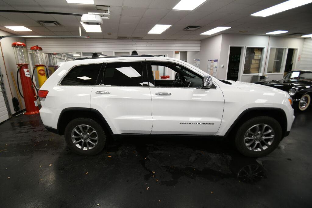 used 2016 Jeep Grand Cherokee car, priced at $14,491