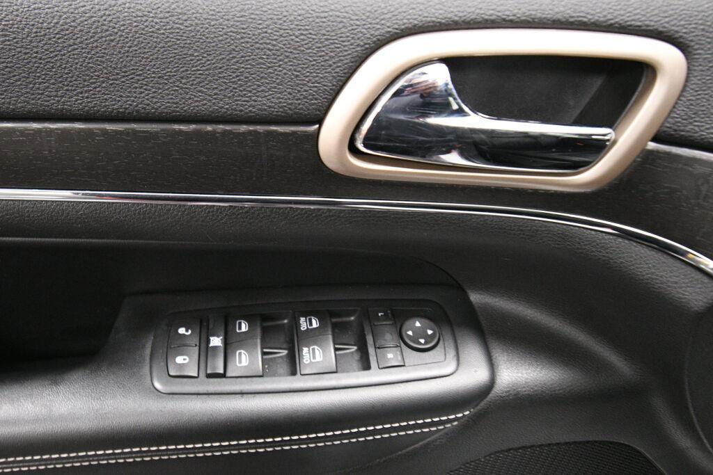 used 2016 Jeep Grand Cherokee car, priced at $14,491