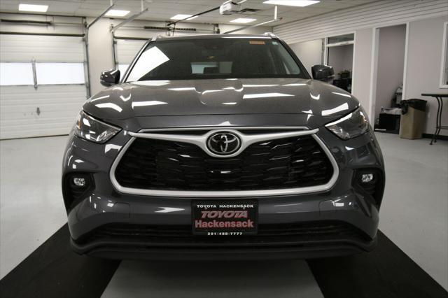 new 2023 Toyota Highlander car, priced at $49,108