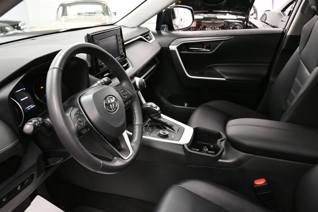 used 2022 Toyota RAV4 Hybrid car, priced at $31,991