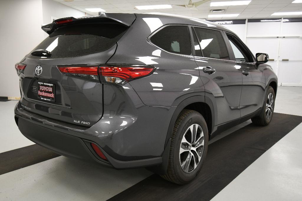 new 2023 Toyota Highlander car, priced at $49,108