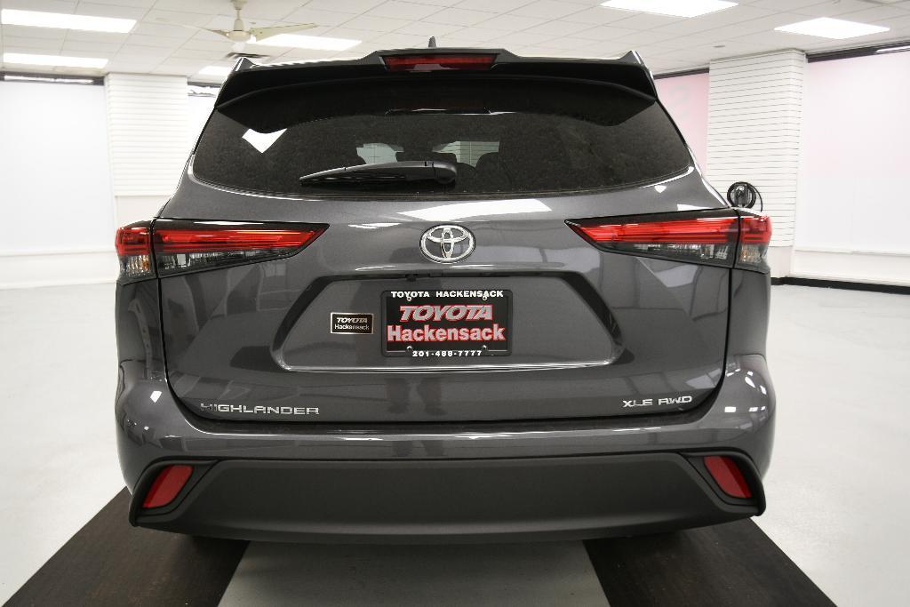 new 2023 Toyota Highlander car, priced at $49,108