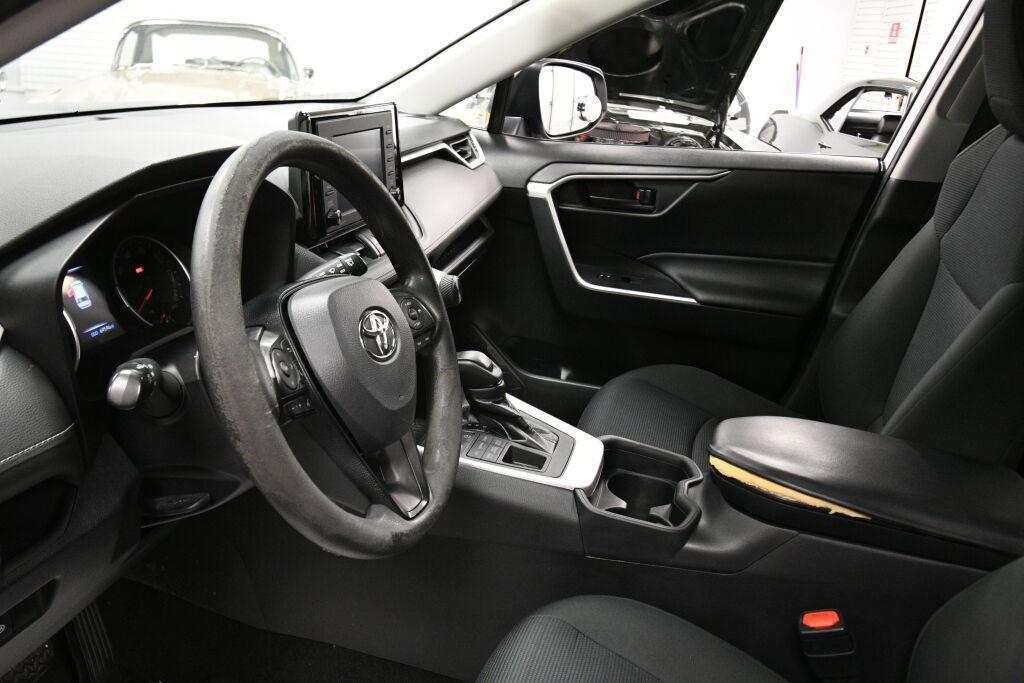 used 2020 Toyota RAV4 car, priced at $23,991