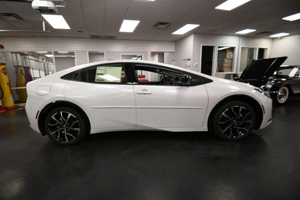 new 2026 Toyota Prius Plug-In Hybrid car, priced at $39,064