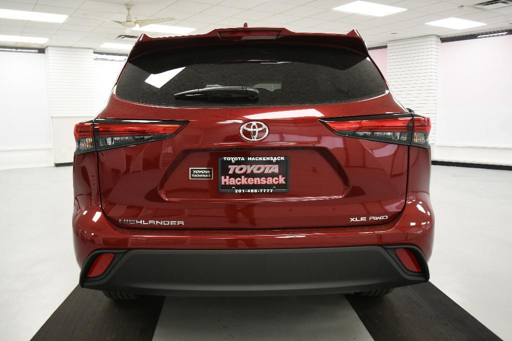new 2023 Toyota Highlander car, priced at $49,533