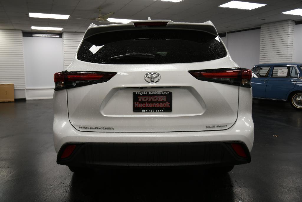 used 2024 Toyota Highlander car, priced at $43,990