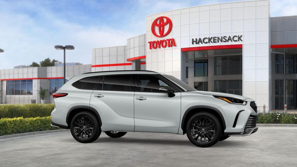 new 2026 Toyota Highlander car, priced at $53,073