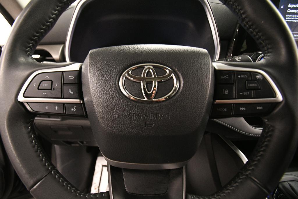 used 2023 Toyota Highlander car, priced at $40,491