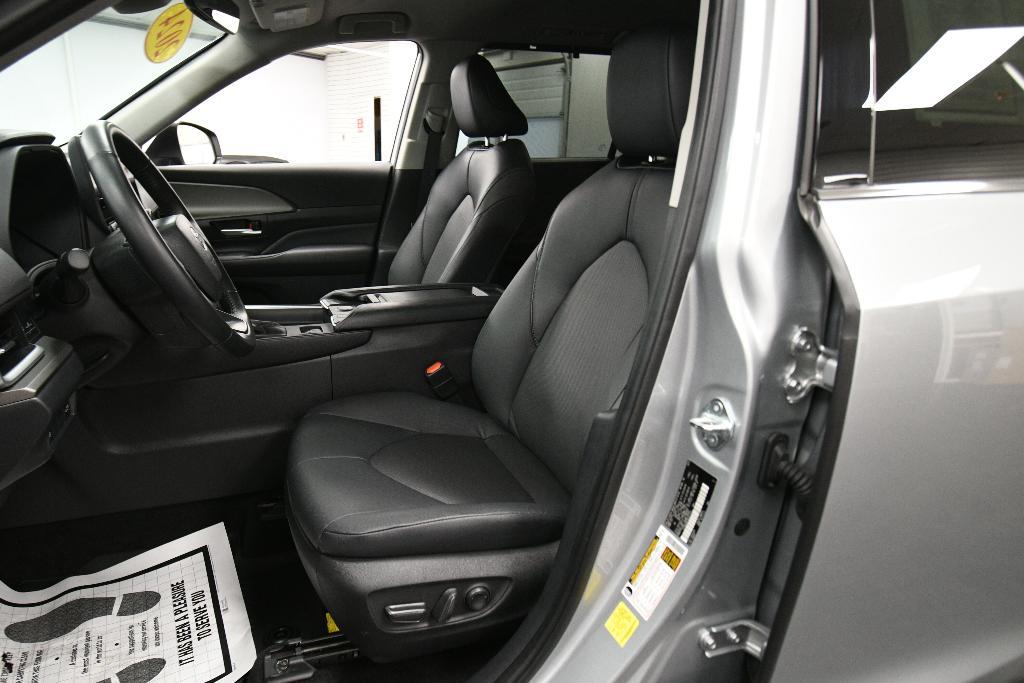 used 2024 Toyota Grand Highlander car, priced at $43,995