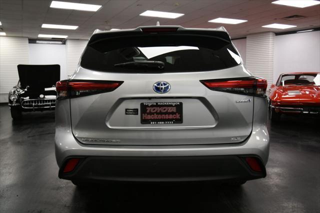 used 2020 Toyota Highlander Hybrid car, priced at $33,491