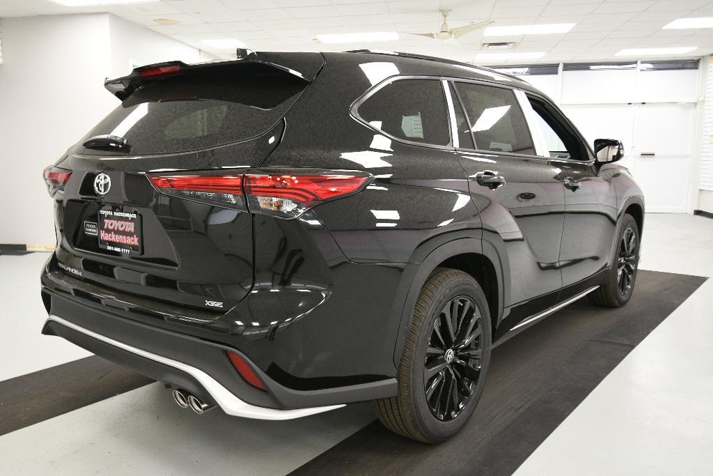 new 2023 Toyota Highlander car, priced at $48,678