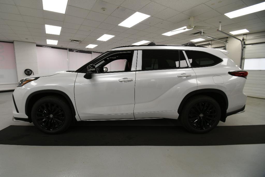 new 2023 Toyota Highlander car, priced at $50,026