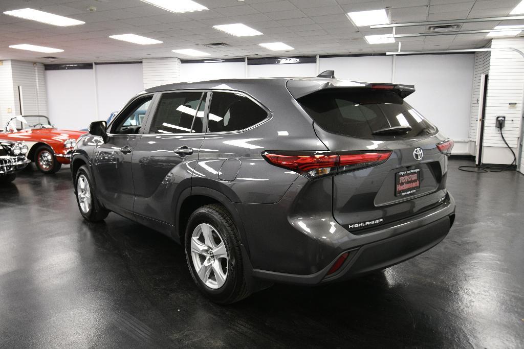 used 2023 Toyota Highlander car, priced at $34,990