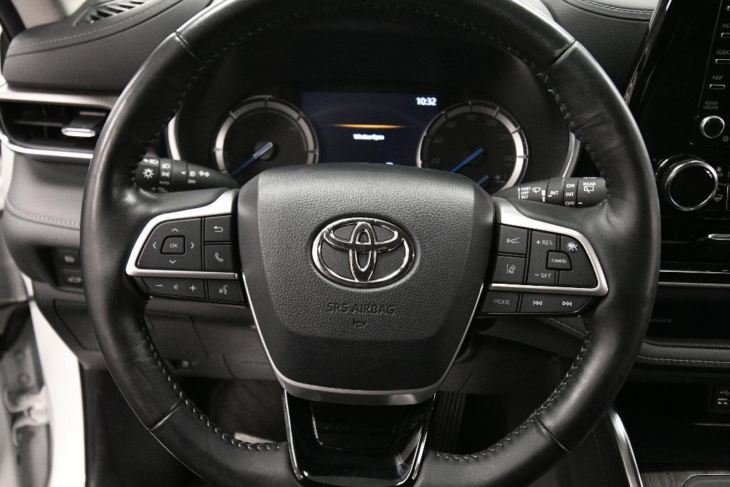 used 2022 Toyota Highlander Hybrid car, priced at $44,995