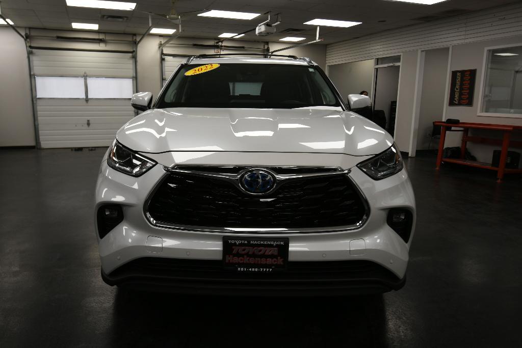 used 2022 Toyota Highlander Hybrid car, priced at $44,995