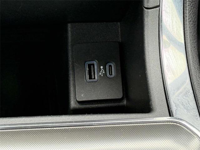 used 2024 Ford Edge car, priced at $28,653