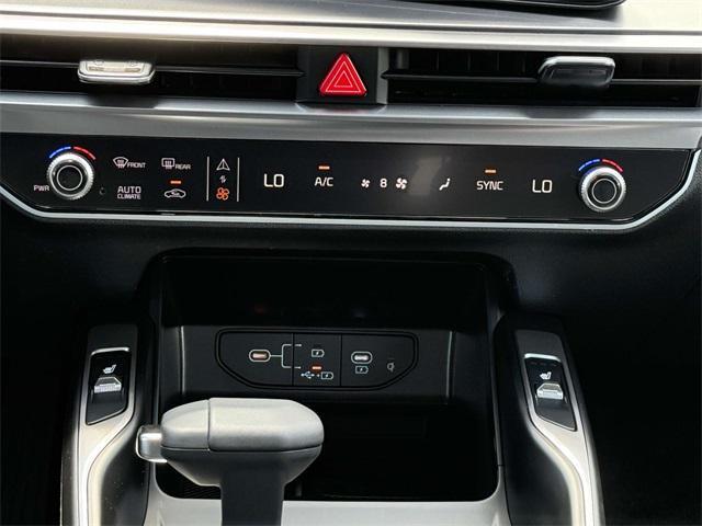new 2025 Kia Sorento car, priced at $36,610